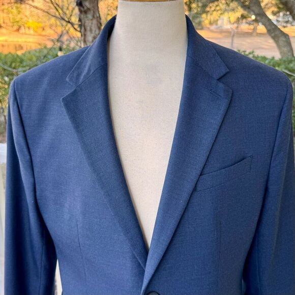 Banana Republic Medium Blue Wool 2 Piece Suit.  Marzotto fabric - Picture 2 of 16